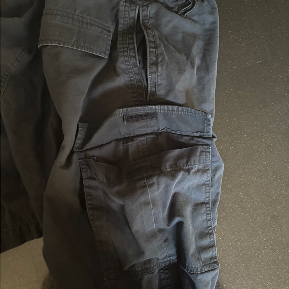 Nike Cargo Shorts, Size Large - Picture 6 of 8